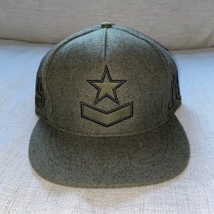 Men’s adjustable cap